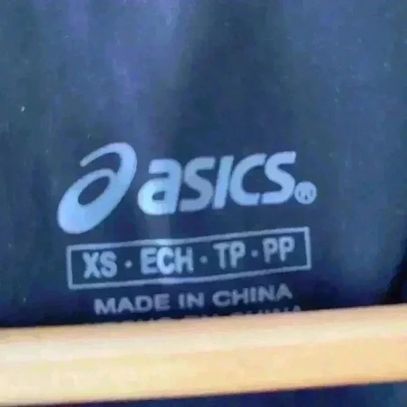 ASICS  - Hooded Running Jacket - Picture 5 of 5